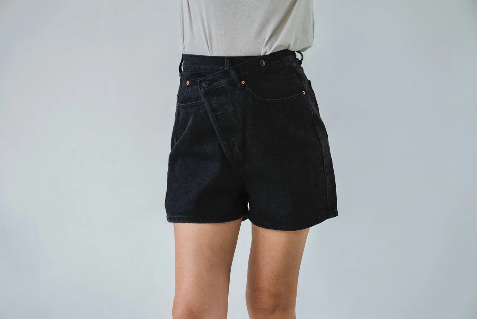 BLACK WRAP DEMIN SHORTS *LAST 2*