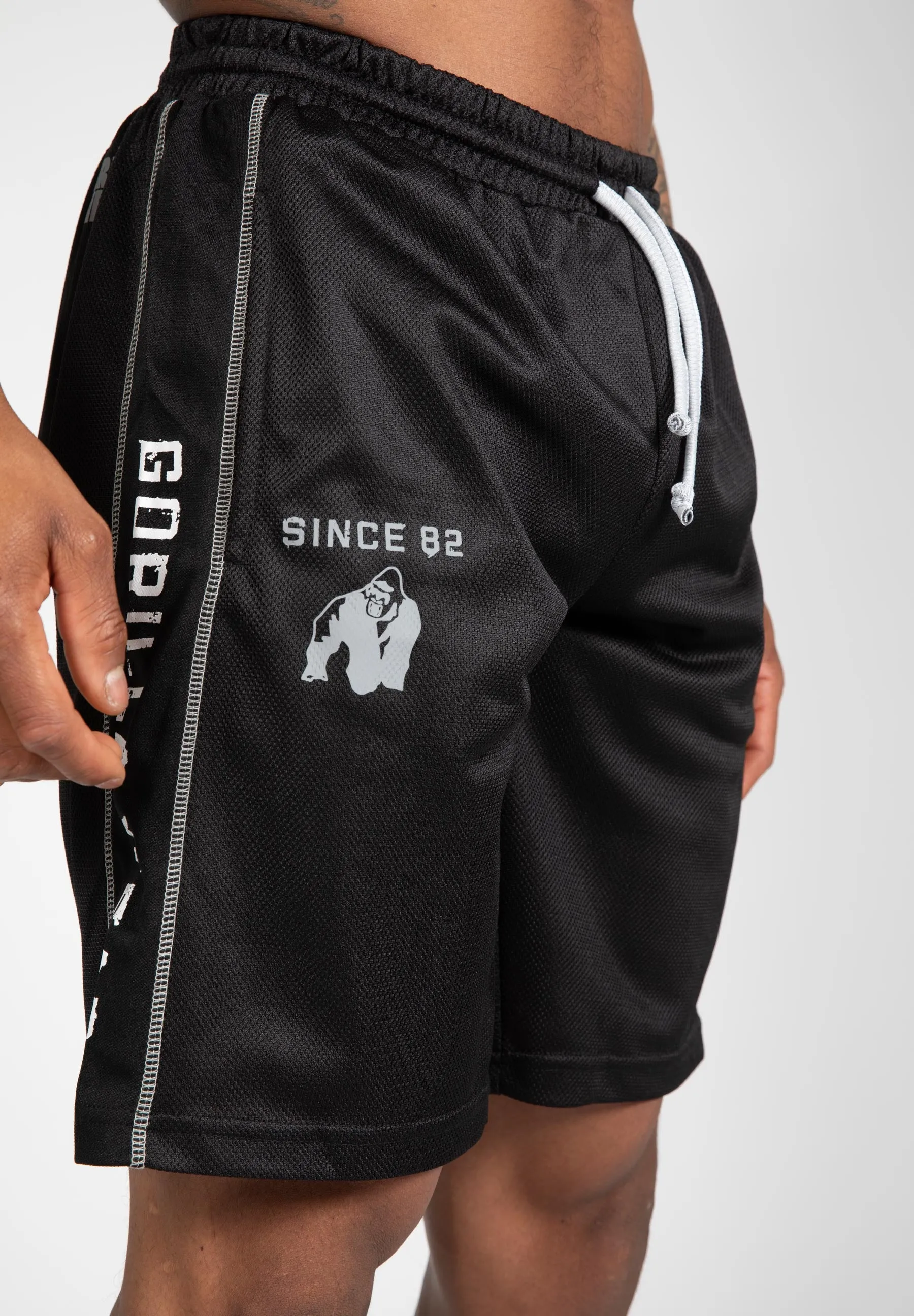 Functional Mesh Shorts - Black/White